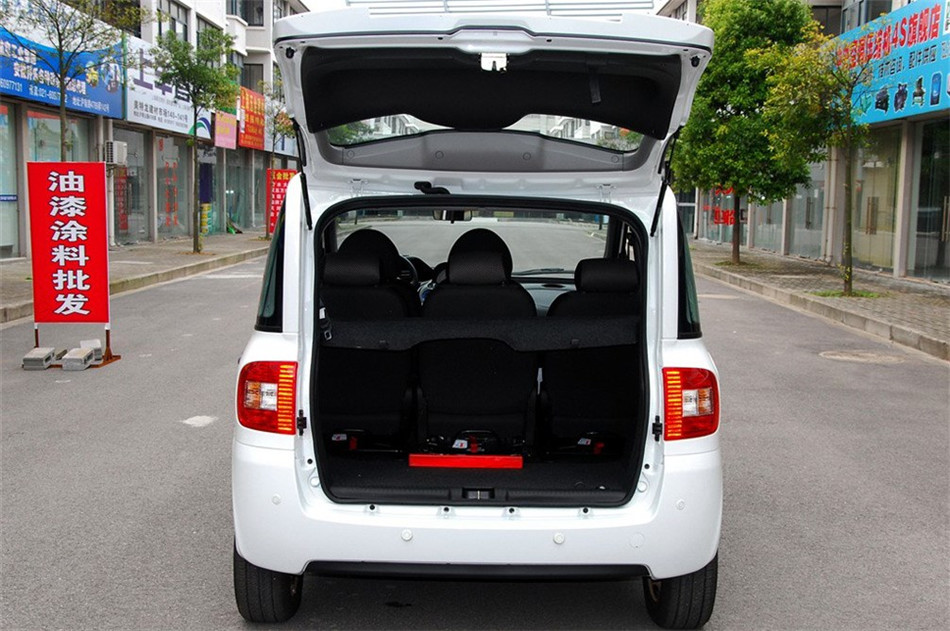 2010款朗悦6座手动基本型