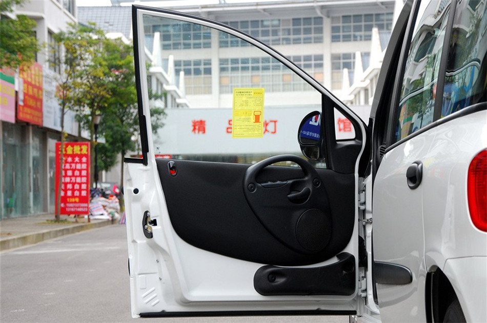 2010款朗悦6座手动基本型