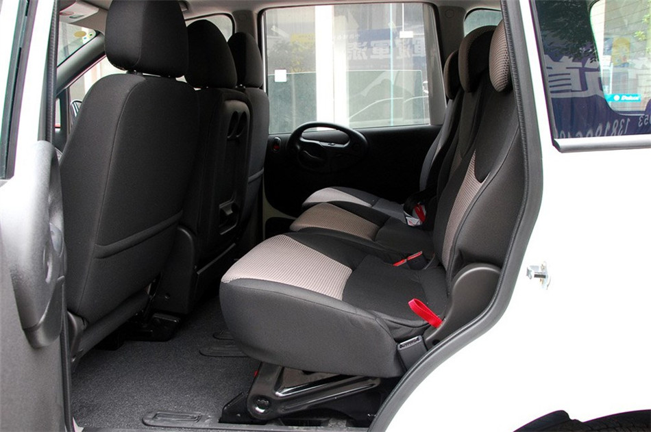 2010款朗悦6座手动基本型