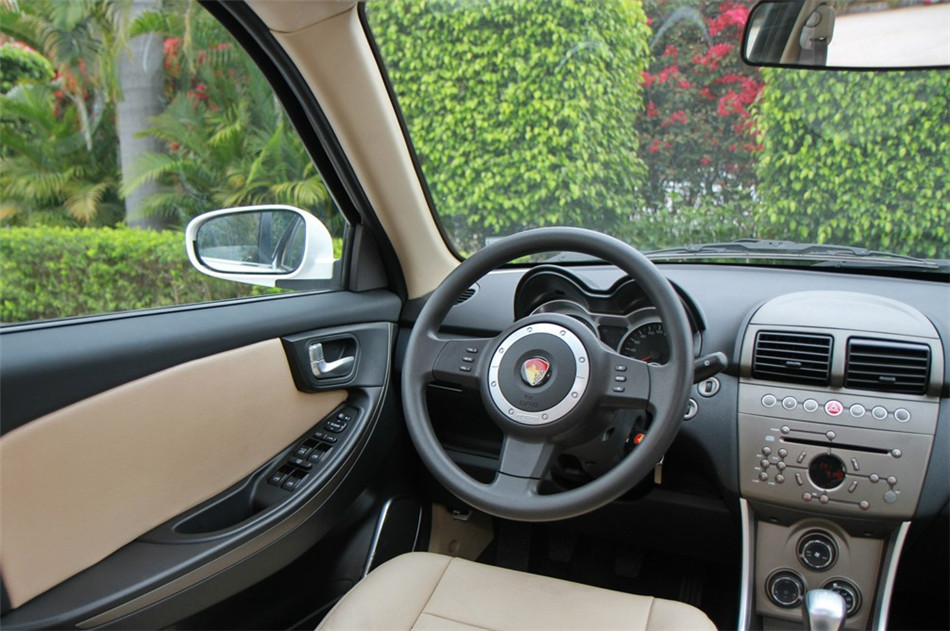 2013款莲花L3三厢 1.6L 手动精致型