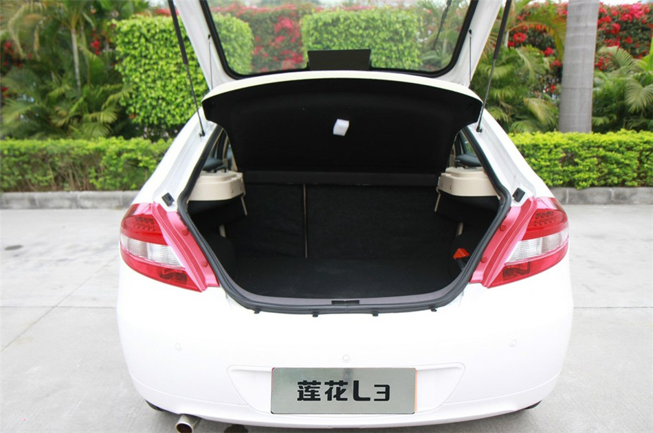 2013款莲花L3三厢 1.6L 手动精致型