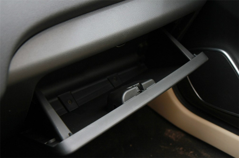 2013款莲花L3三厢 1.6L 手动精致型