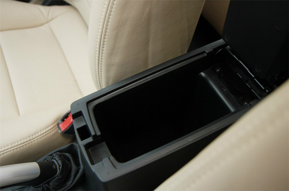 2013款莲花L3三厢 1.6L 手动精致型