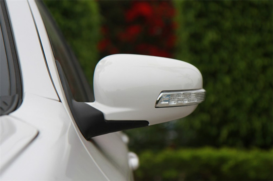 2013款莲花L3三厢 1.6L 手动精致型