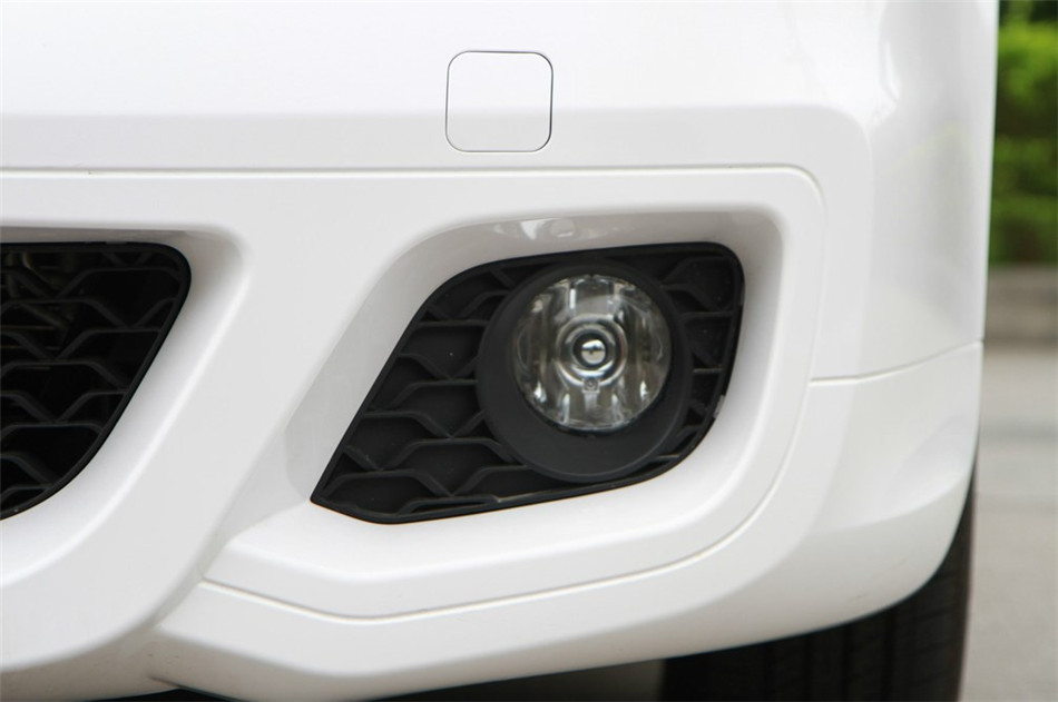 2013款莲花L3三厢 1.6L 手动精致型