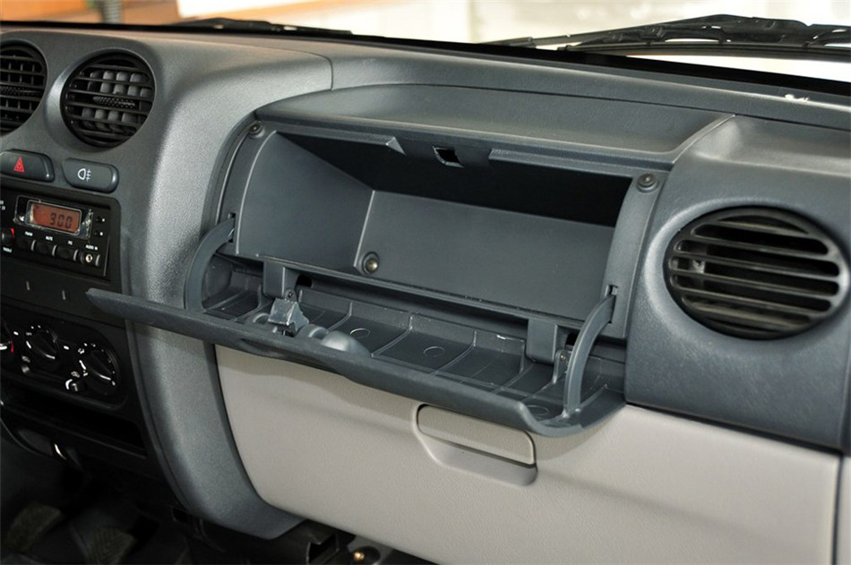 2011款 1.3L MT 舒适型(柳机引擎） 内饰