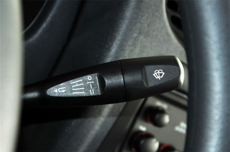 2011款 1.3L MT 舒适型(柳机引擎） 内饰