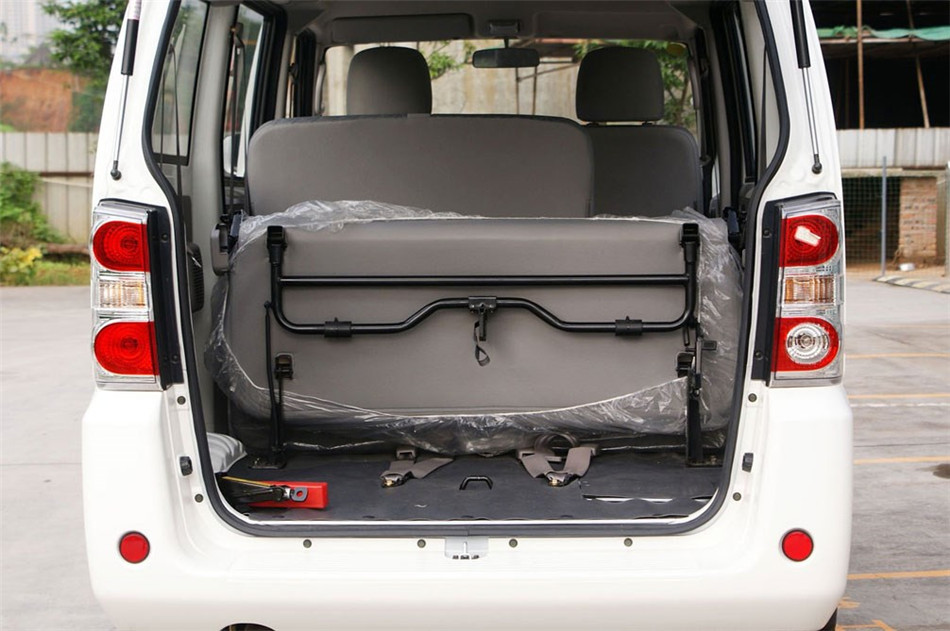 2011款 1.3L MT 舒适型(柳机引擎） 座椅空间