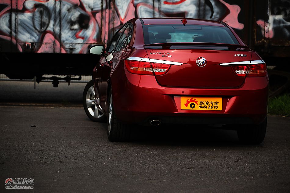 英朗GT1.6T新锐运动版外观图片