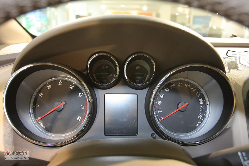 英朗GT内饰