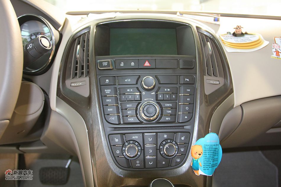 英朗GT内饰