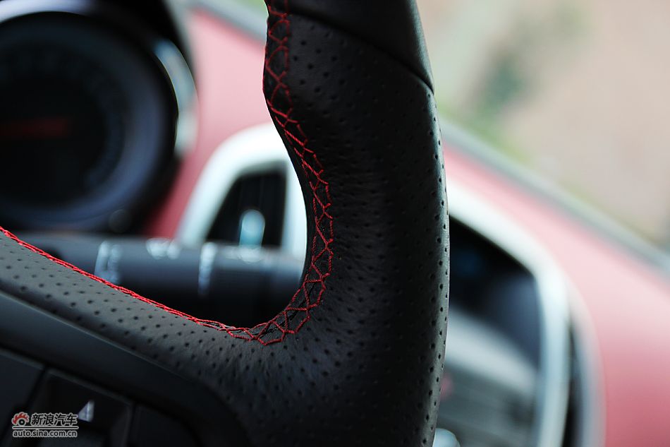 英朗GT1.6T新锐运动版内饰图片