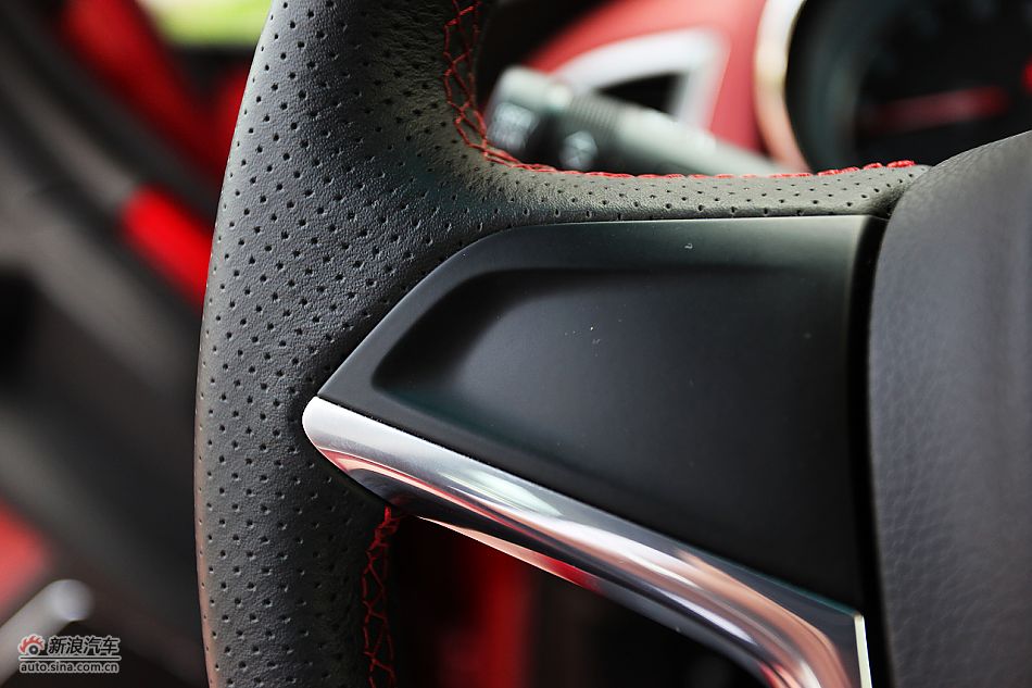 英朗GT1.6T新锐运动版内饰图片