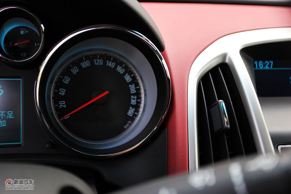 英朗GT1.6T新锐运动版内饰图片