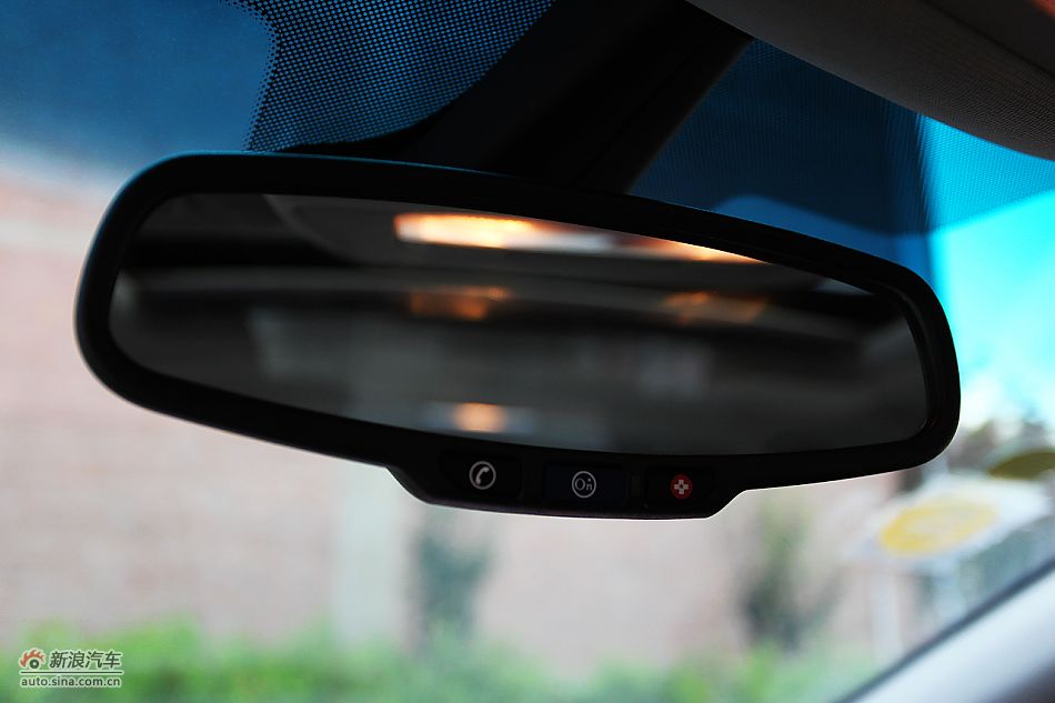 英朗GT1.6T新锐运动版内饰图片