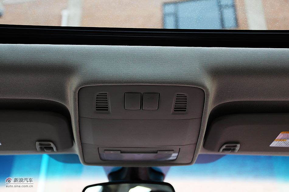 英朗GT1.6T新锐运动版内饰图片
