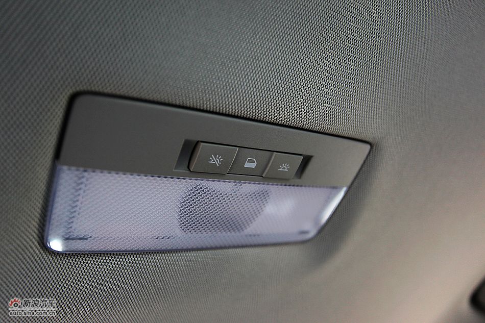 英朗GT1.6T新锐运动版内饰图片