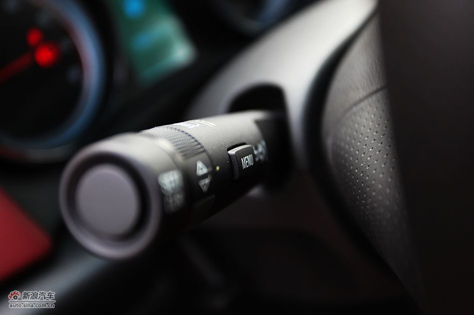 英朗GT1.6T新锐运动版内饰图片