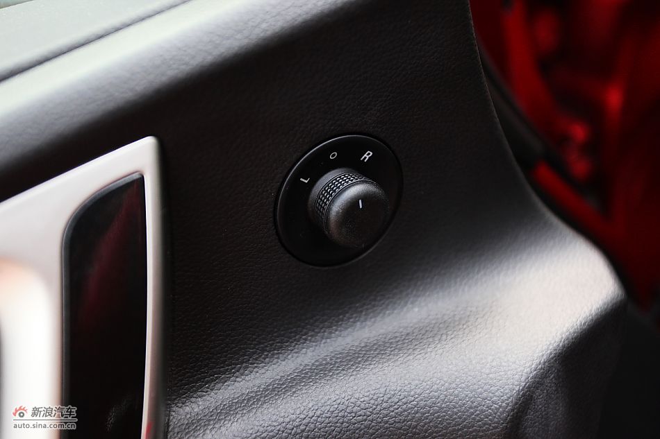 英朗GT1.6T新锐运动版内饰图片