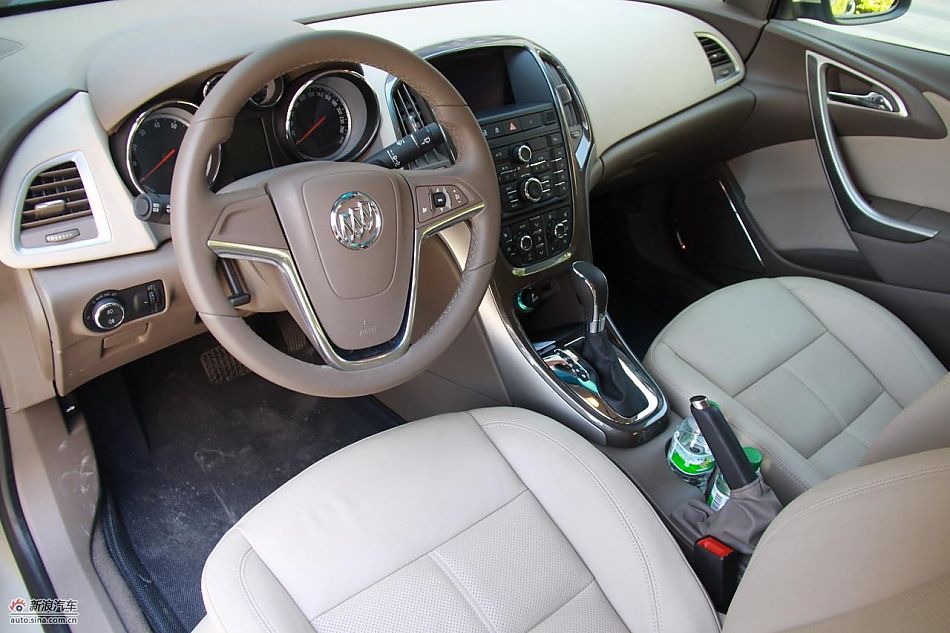 英朗GT 1.8L自动豪华版