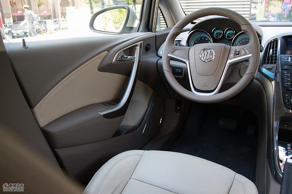 英朗GT 1.8L自动豪华版