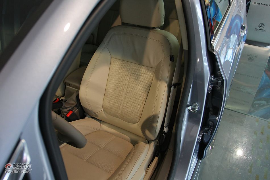 英朗GT内饰