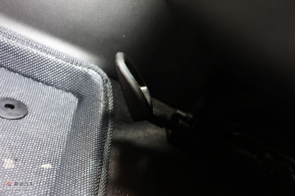 英朗GT1.6T新锐运动版内饰图片