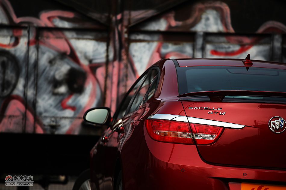 英朗GT1.6T新锐运动版外观图片