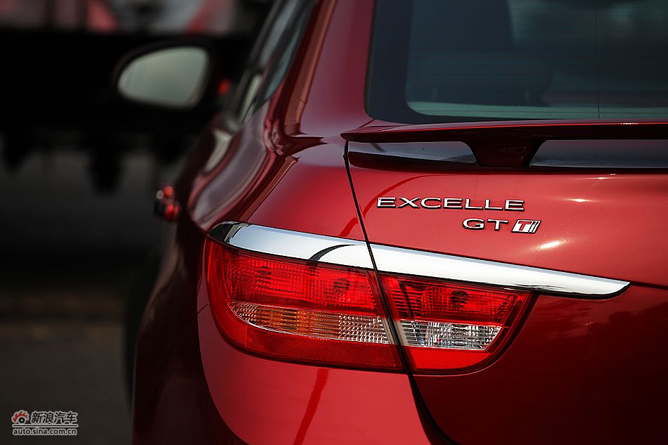 英朗GT1.6T新锐运动版外观图片