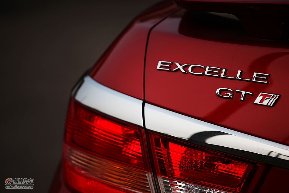 英朗GT1.6T新锐运动版外观图片