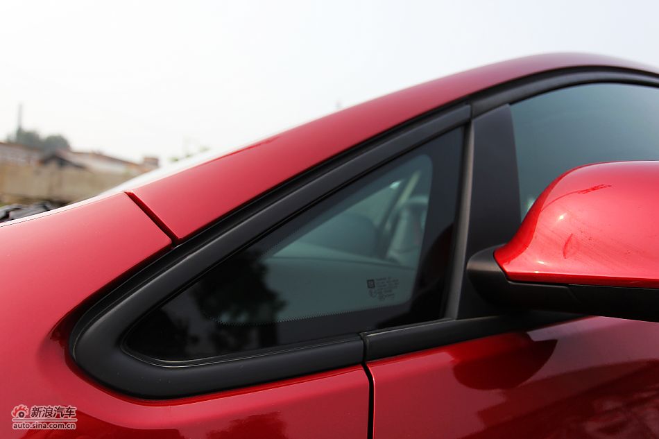 英朗GT1.6T新锐运动版外观细节图片