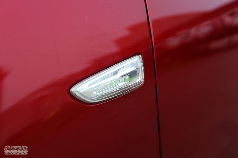 英朗GT1.6T新锐运动版外观细节图片