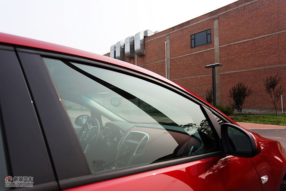 英朗GT1.6T新锐运动版外观细节图片