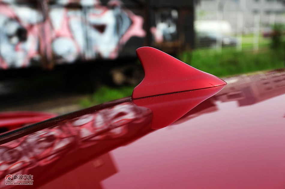 英朗GT1.6T新锐运动版外观细节图片