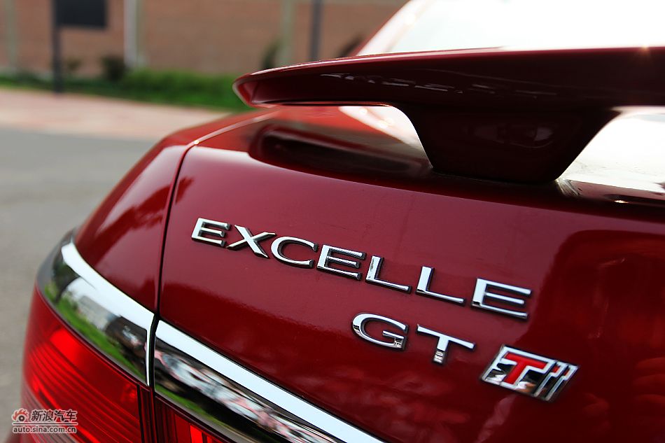 英朗GT1.6T新锐运动版外观细节图片