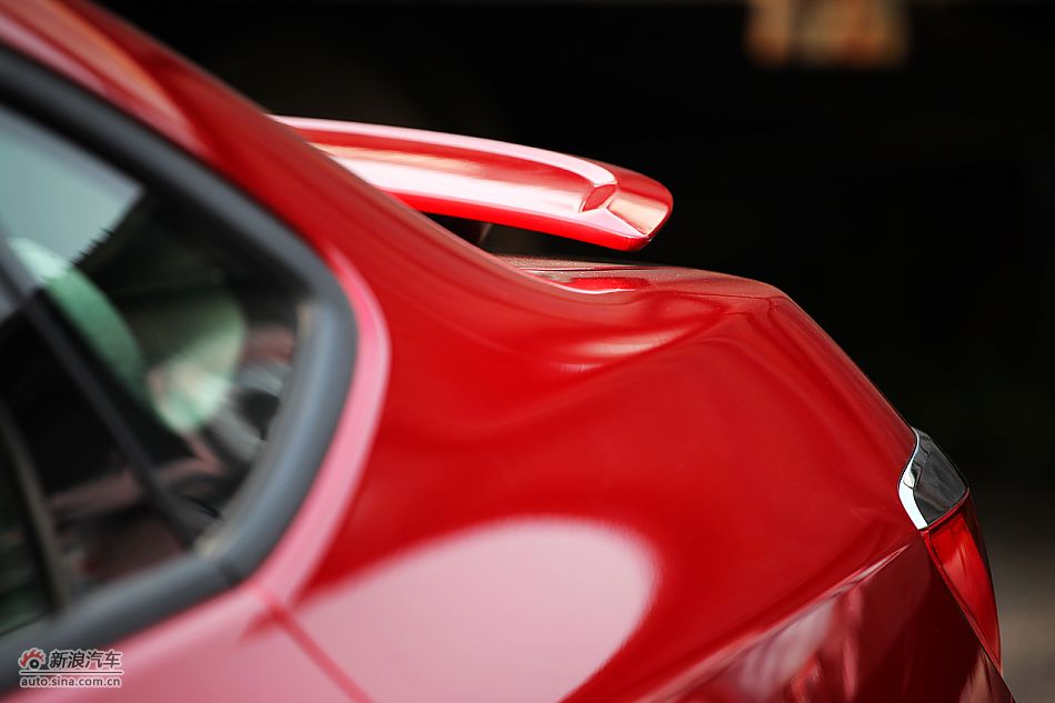 英朗GT1.6T新锐运动版外观细节图片