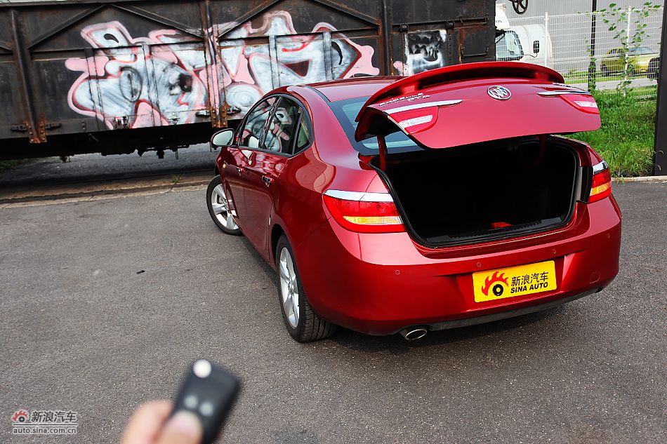 英朗GT1.6T新锐运动版外观图片