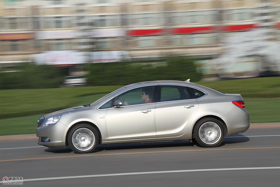 英朗GT 1.8L自动豪华版