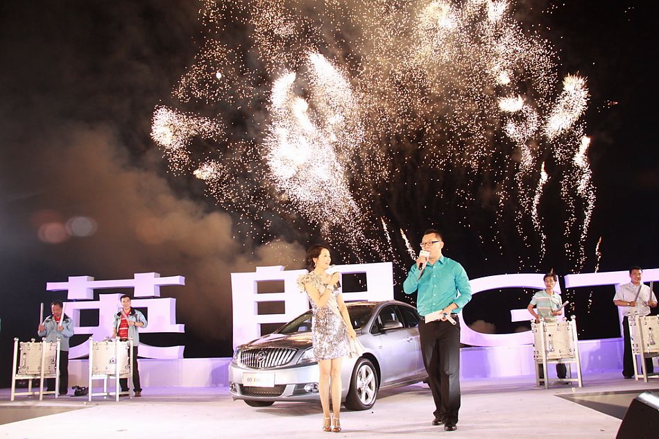 英朗GT上市现场图