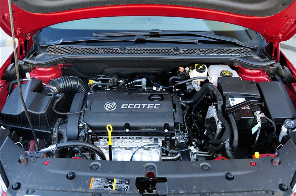 2013款 1.6L AT 时尚版 引擎底盘