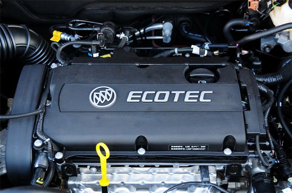 2013款 1.6L AT 时尚版 引擎底盘