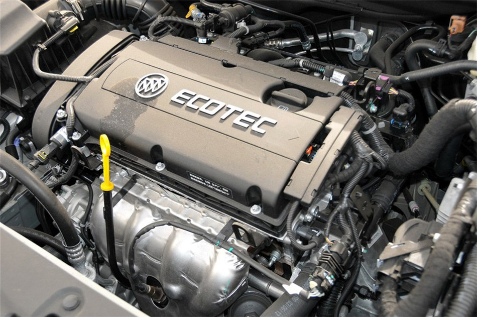 2012款 1.6L MT 舒适天窗版 引擎底盘