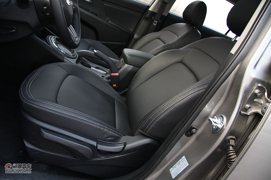 东风悦达起亚智跑-内饰