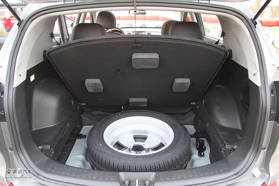 东风悦达起亚智跑-内饰