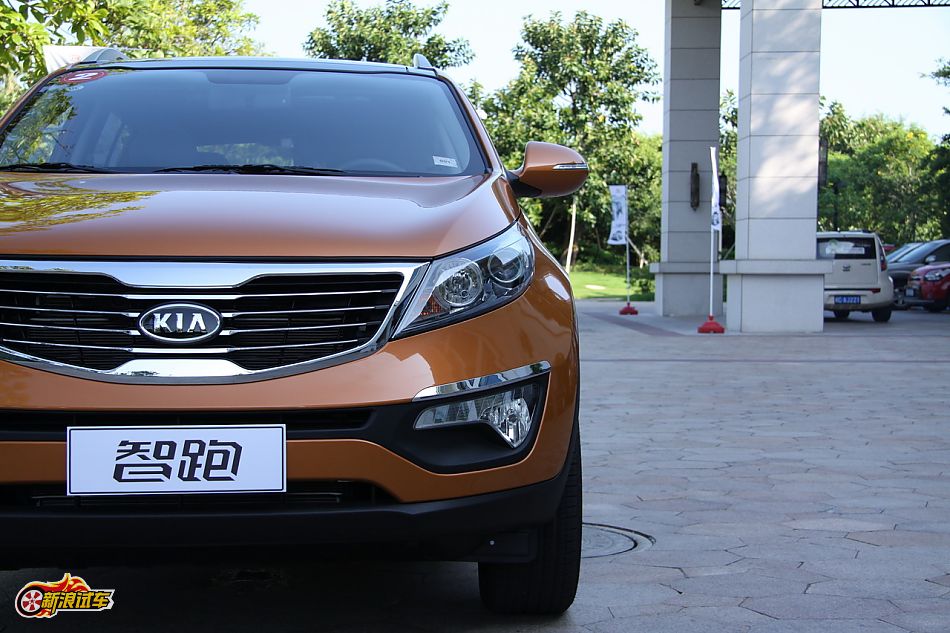 东风悦达起亚智跑外观