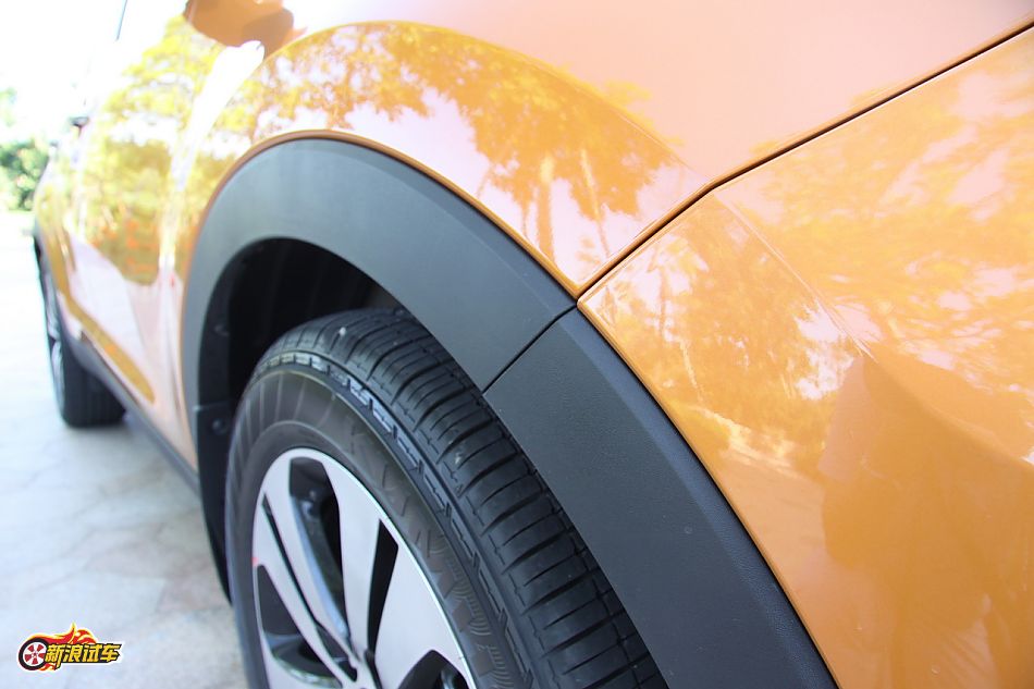 东风悦达起亚智跑外观