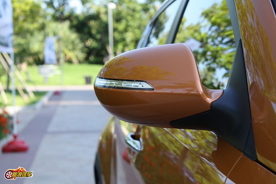 东风悦达起亚智跑外观