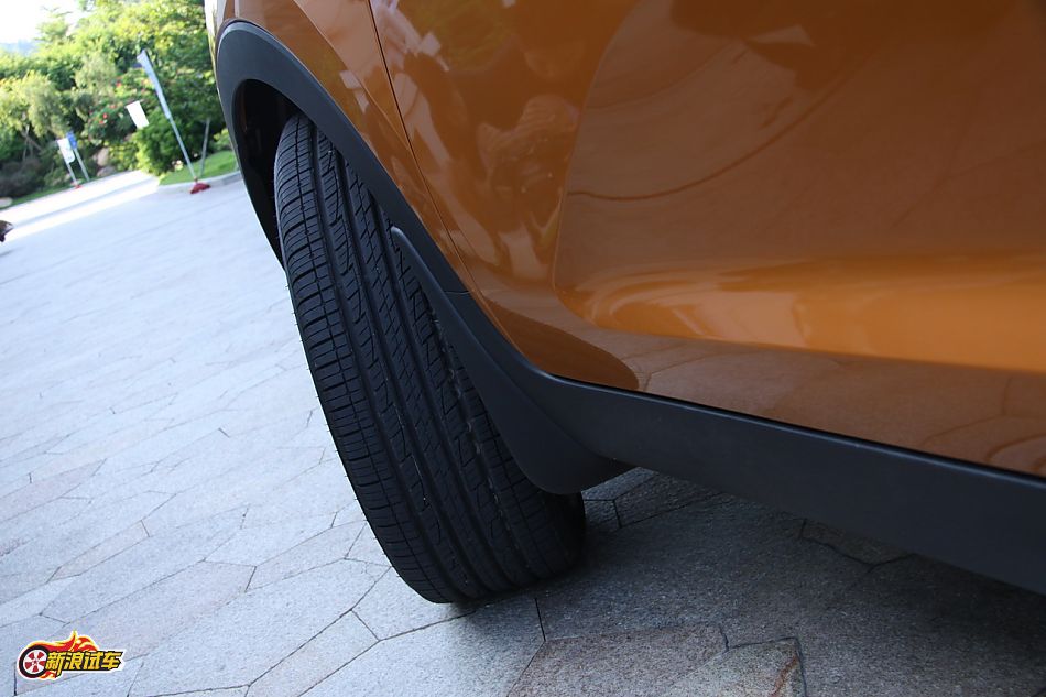 东风悦达起亚智跑外观