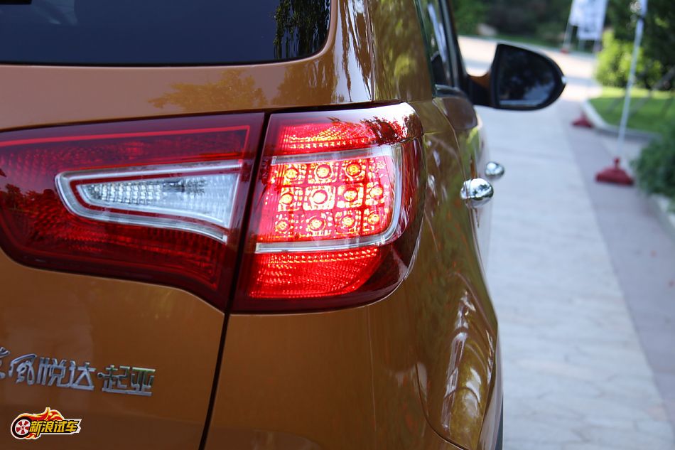 东风悦达起亚智跑外观