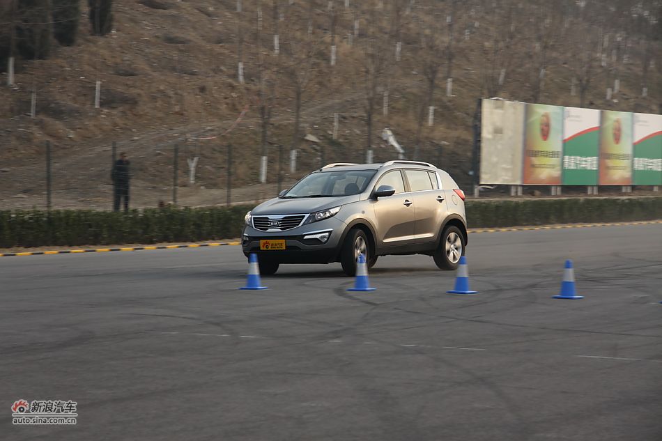 东风悦达起亚智跑-试车